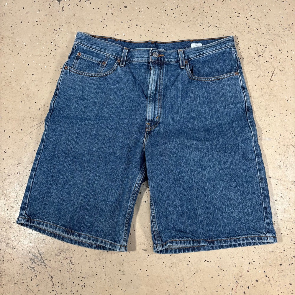 Excellent Levi's 550 Relaxed Fit Jorts Size 38 Blue Denim Wash Size‎ Medium